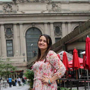 Meet your Posher, Laura